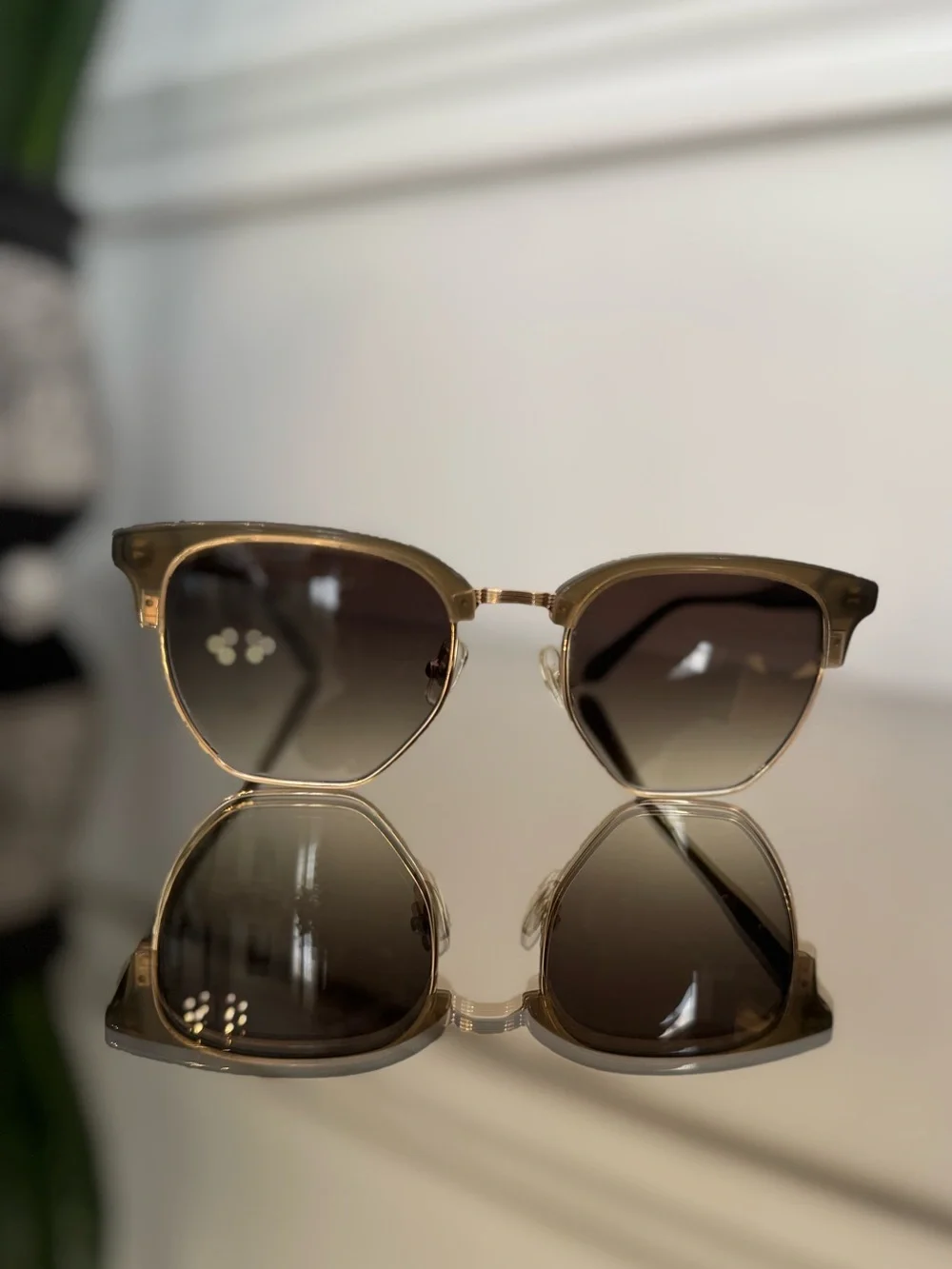 KREWE Thalia Sunglasses – Matte Moss | 12k Plated Geometric Frame | No Case